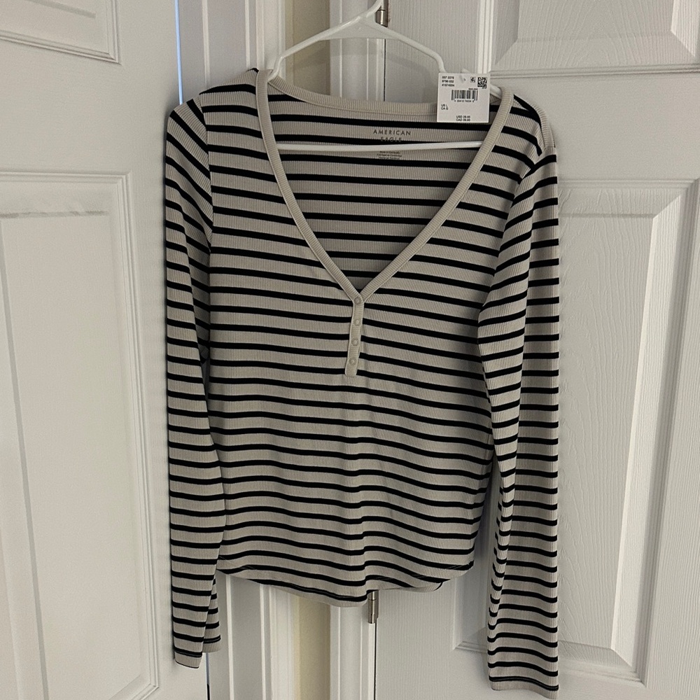 American Eagle size large